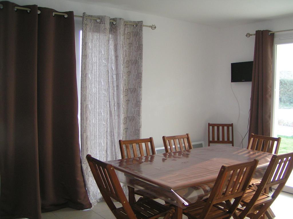 Ferienwohnung Aux Couleurs D'Ardeche Vallon-Pont-dʼArc Zimmer foto