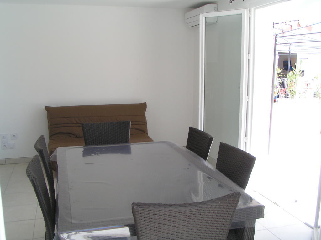Ferienwohnung Aux Couleurs D'Ardeche Vallon-Pont-dʼArc Zimmer foto