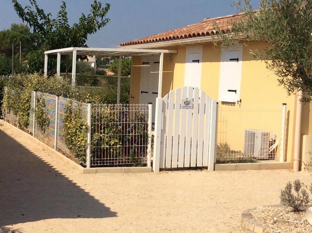 Ferienwohnung Aux Couleurs D'Ardeche Vallon-Pont-dʼArc Exterior foto